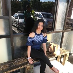 Meet your Posher, Daniela